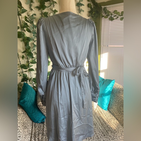 Backyard Roses Satin Dress! ✨🍸 - Picture 3 of 5